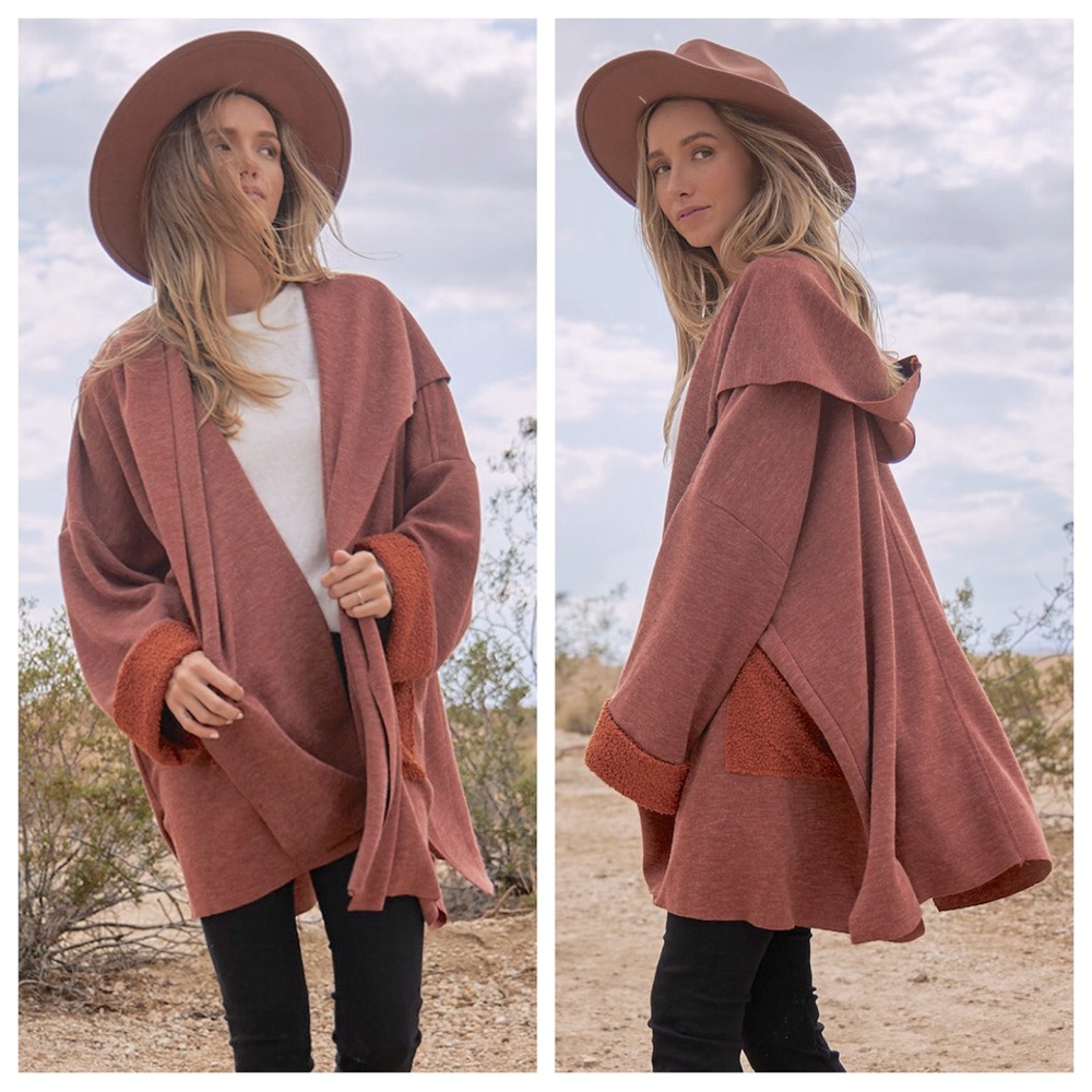 ✨RESTOCKED✨Oversized Stunning chic and Comfy Multi
Fabric Hoodies Cardigan - Picture 2 of 6